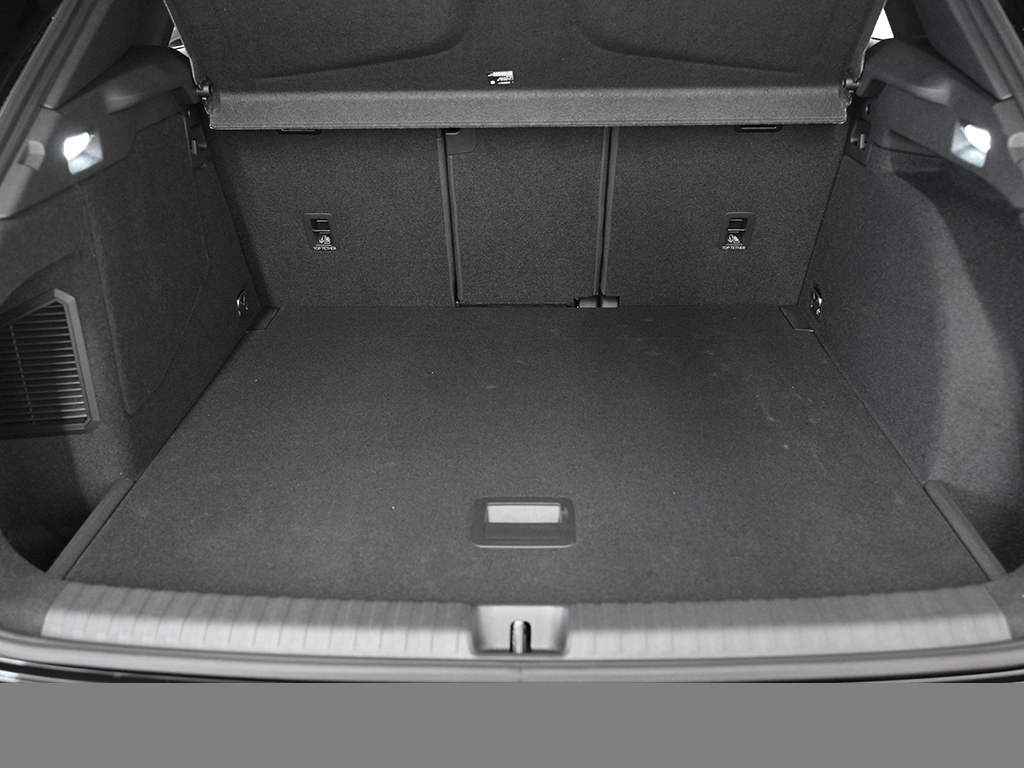 Cupra Terramar 1.5 VZ HYBRID DSG AHK PANO HUD NAV ACC