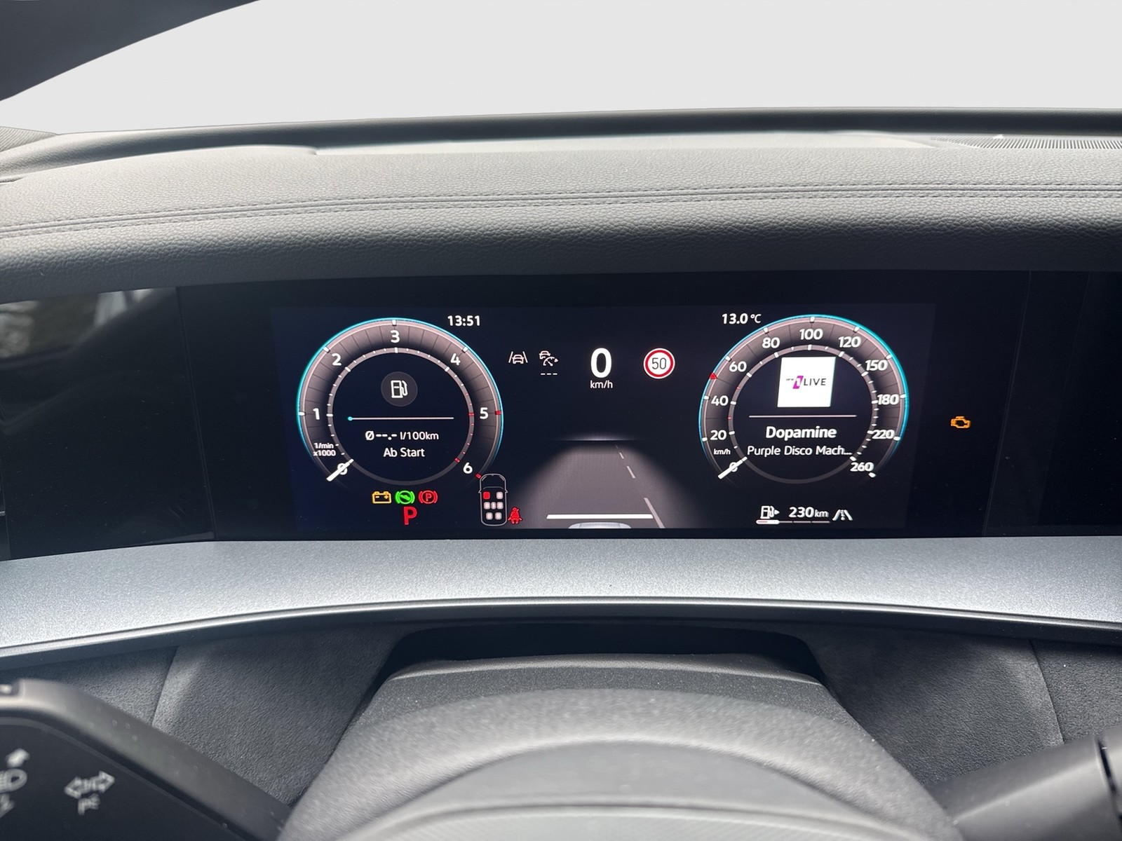 Volkswagen Tayron 2.0 TDI 4MOTION R-LINE DSG BLACKSTYLE 7SITZE PANO AHK LM20