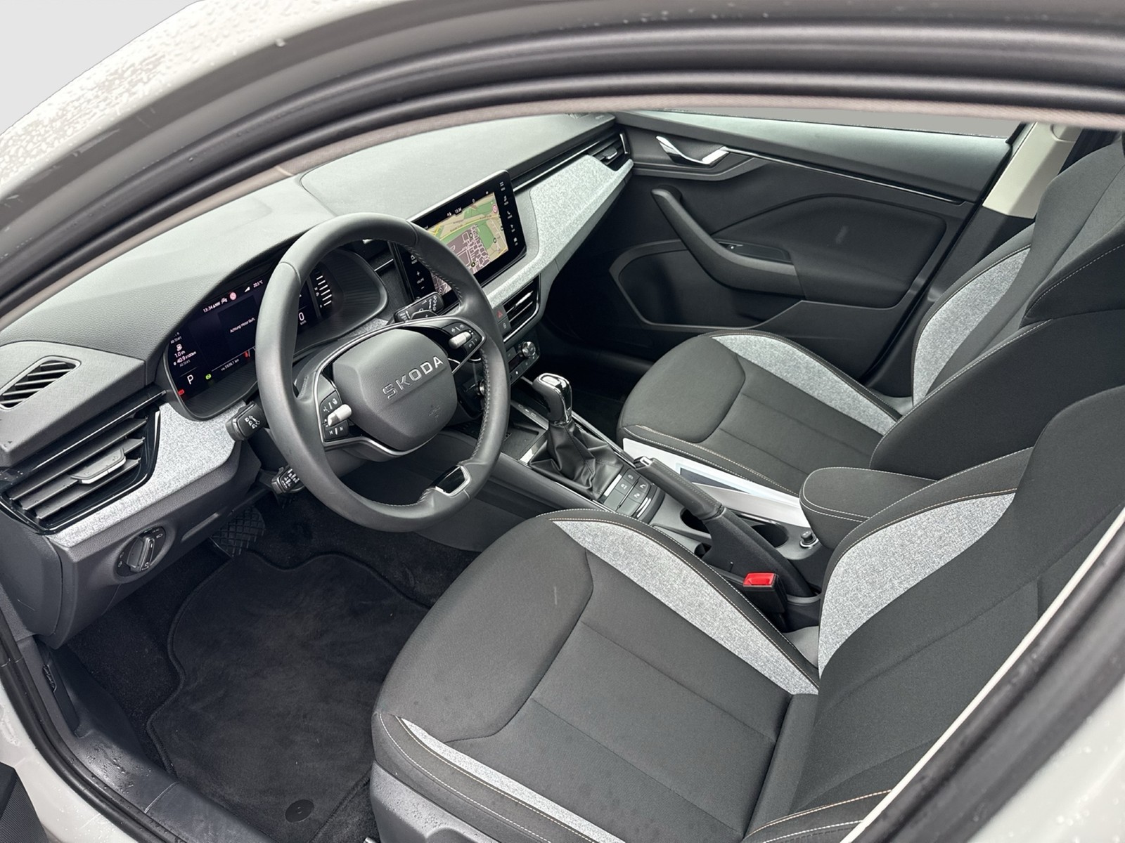 Skoda Scala 1.5 TOUR BLACKPACKAGE CAM ACC MATRIX NAVI