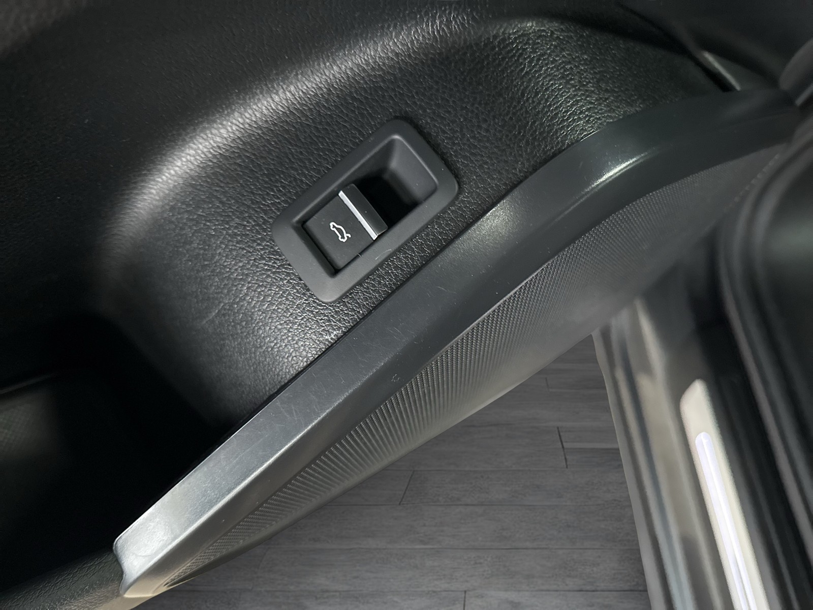 Audi Q5 40 quattro S LINE AHK ALU20 eKLAPPE NAVI+