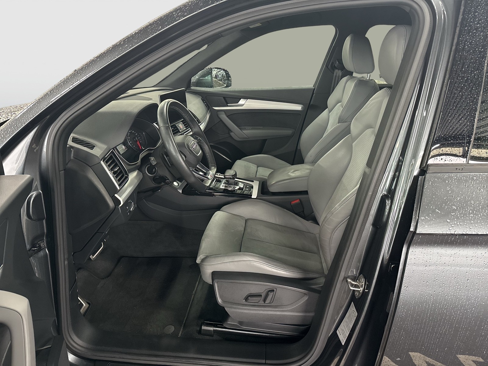 Audi Q5 40 quattro S LINE AHK ALU20 eKLAPPE NAVI+