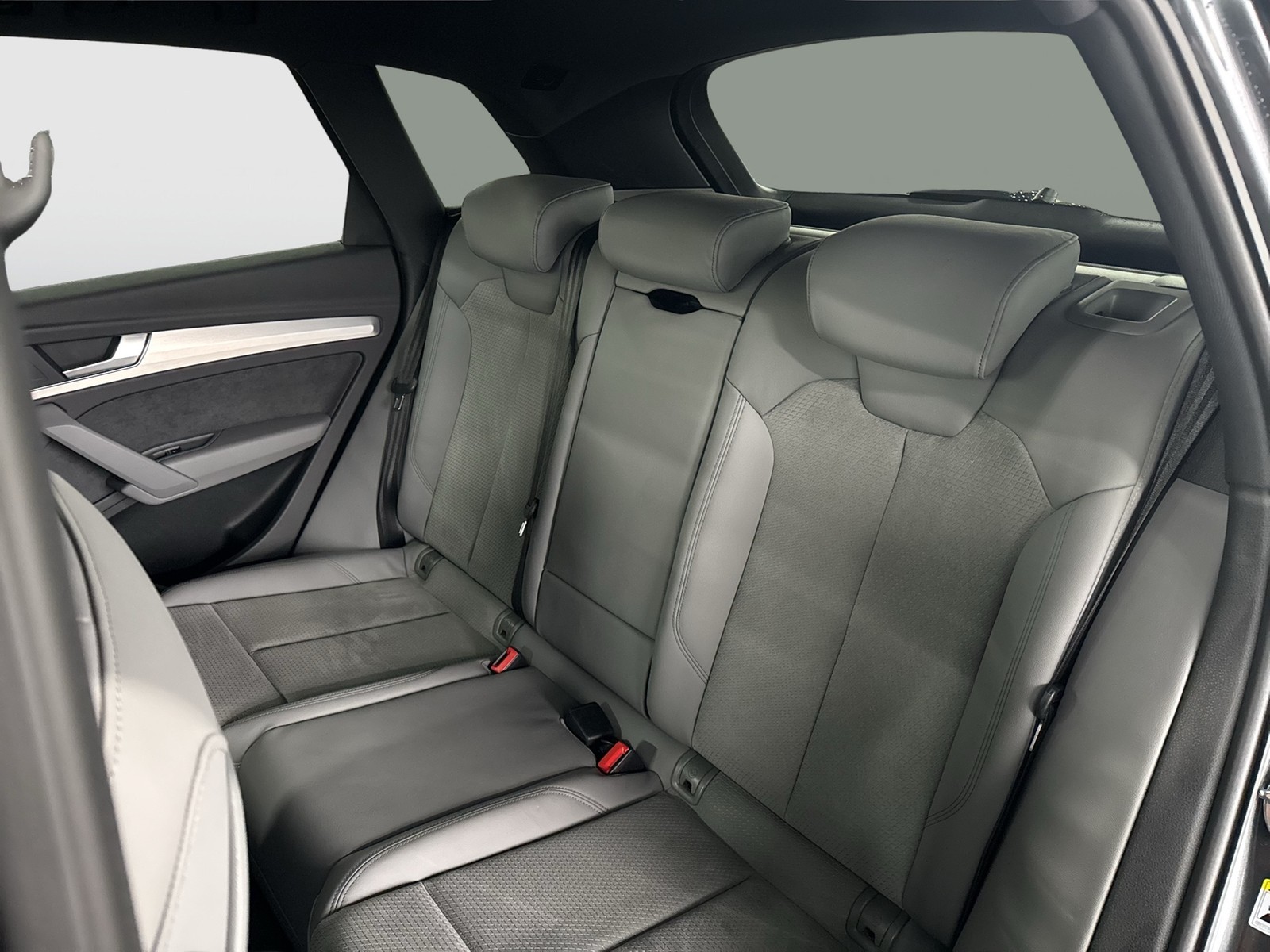 Audi Q5 40 quattro S LINE AHK ALU20 eKLAPPE NAVI+