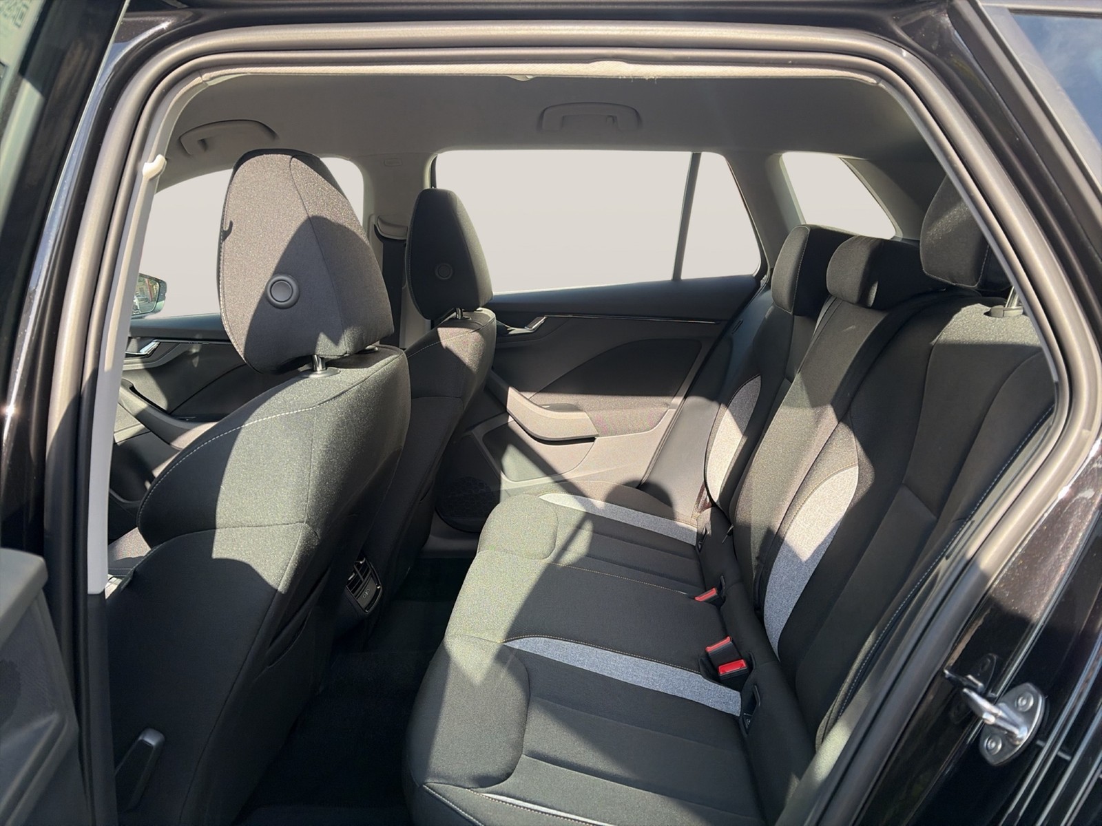 Skoda Kamiq 1.0 SELECTION CARPLAY ALU SITZHEIZUNG DAB