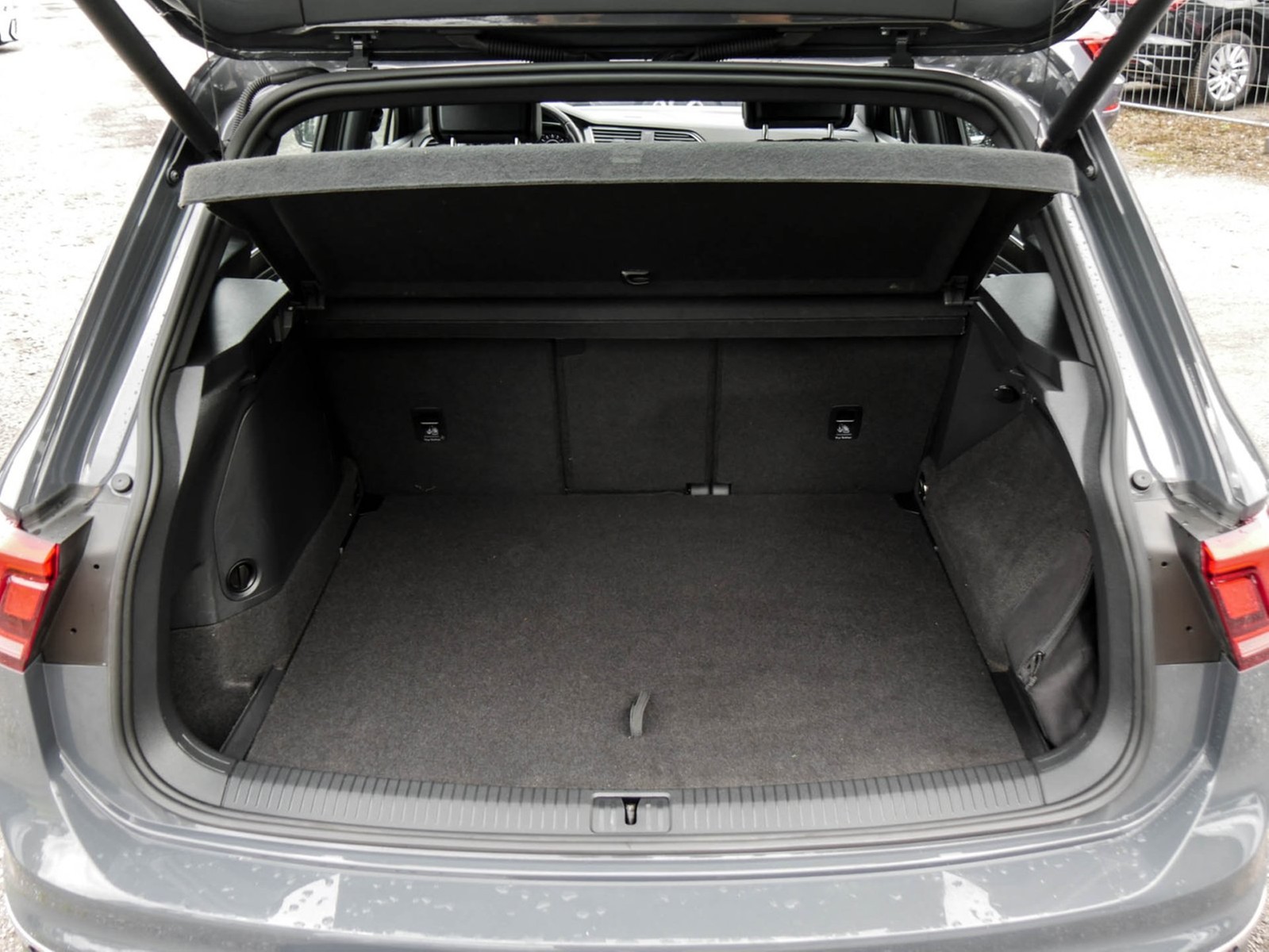 Volkswagen Tiguan 1.4 HYBRID ELEGANCE LEDER 360CAM ACC LM18