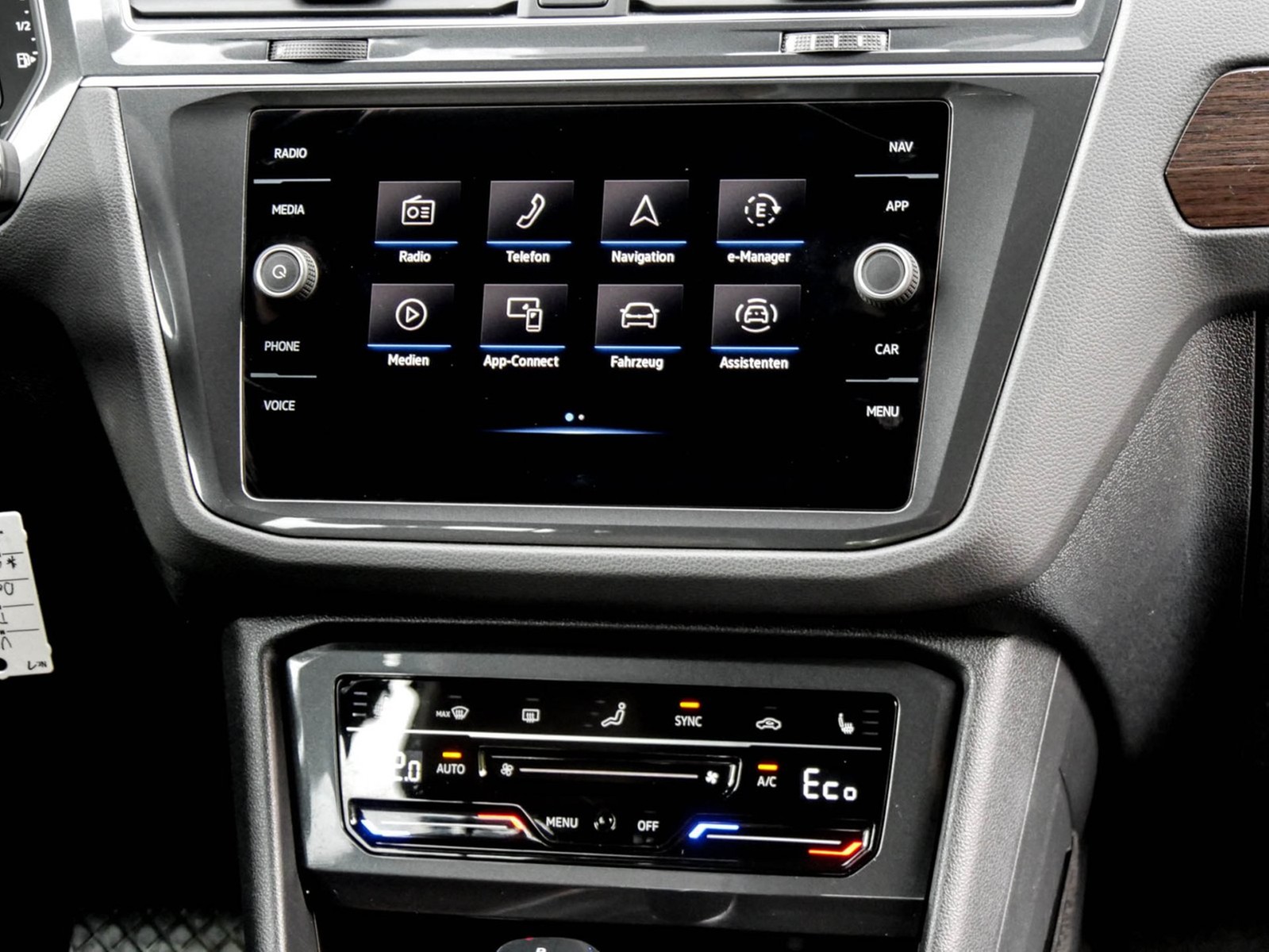 Volkswagen Tiguan 1.4 HYBRID ELEGANCE LEDER 360CAM ACC LM18