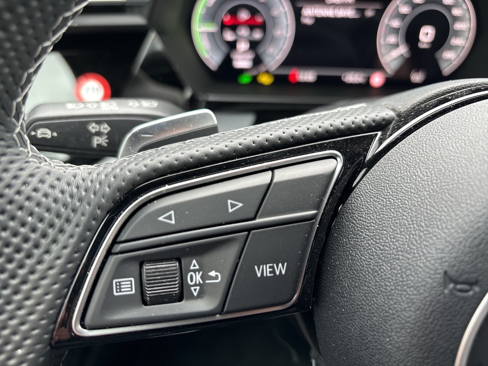 Audi A3 Sportback 45 HYBRID S LINE SONOS AHK CAM ACC