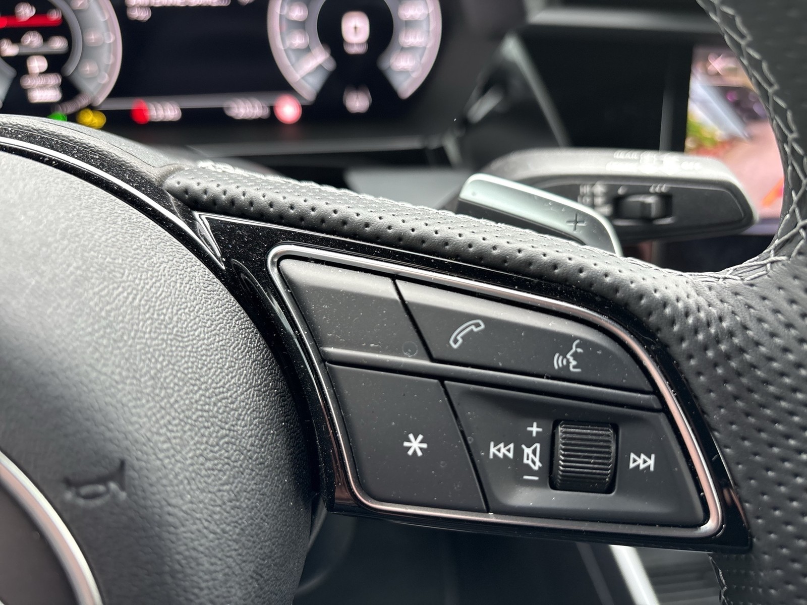 Audi A3 Sportback 45 HYBRID S LINE SONOS AHK CAM ACC