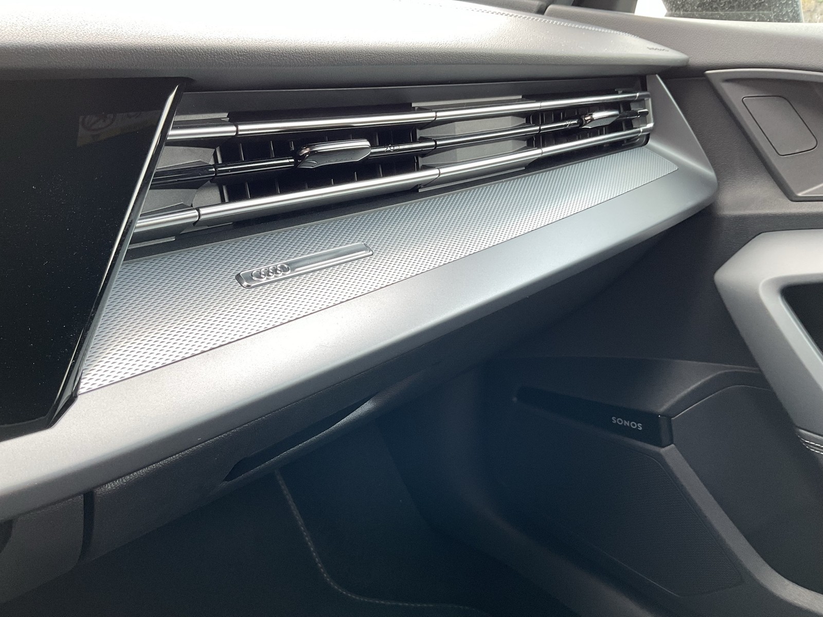 Audi A3 Sportback 45 HYBRID S LINE SONOS AHK CAM ACC