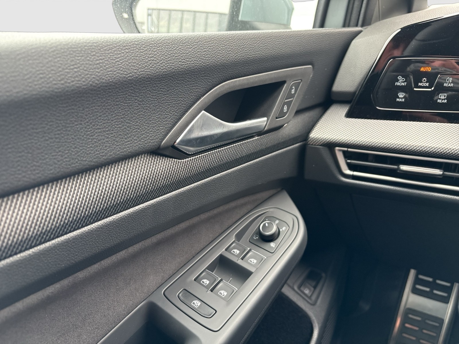 Volkswagen Golf VIII 1.5 HYBRID GTE CAM ACC LM17 MATRIX NAVI