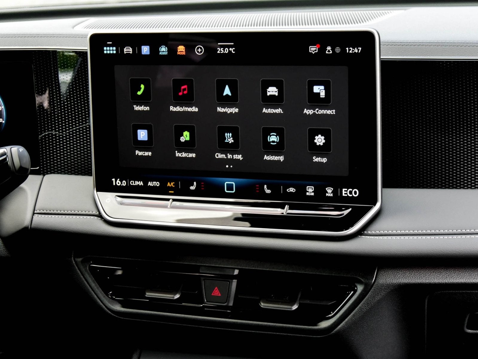 Volkswagen Tiguan 1.5 HYBRID LIFE NEUES MODELL CAM ACC LM18