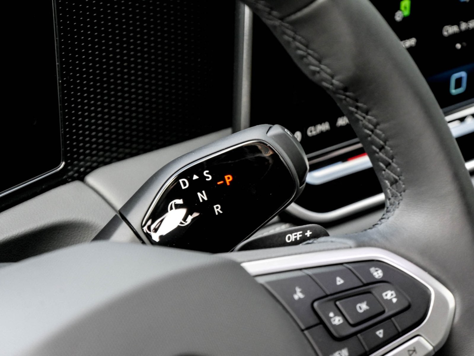 Volkswagen Tiguan 1.5 HYBRID LIFE NEUES MODELL CAM ACC LM18