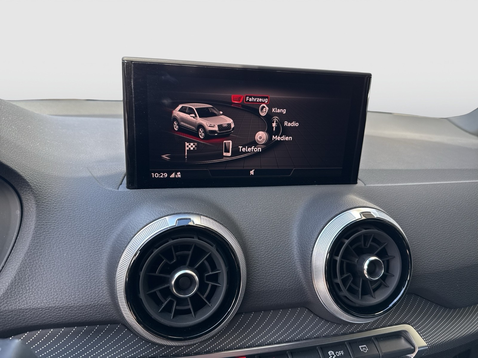 Audi Q2 35 S LINE KAMERA MATRIX eKLAPPE NAVI vCOCKPIT