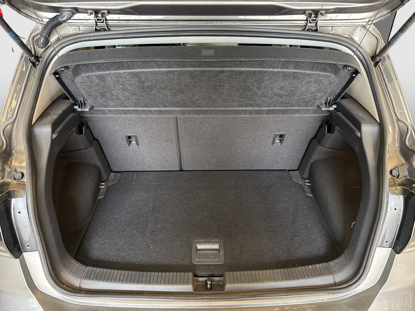 Volkswagen T-Cross 1.0 UNITED BEATS CAM CARPLAY SITZHEIZUNG