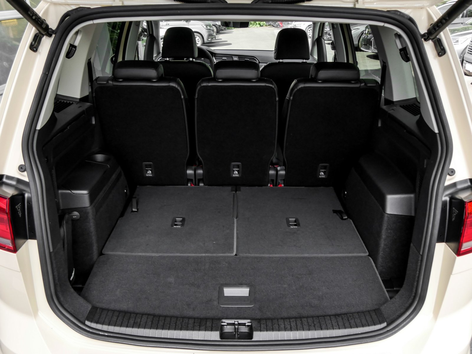 Volkswagen Touran 2.0 TAXI DSG SILBER EDITION