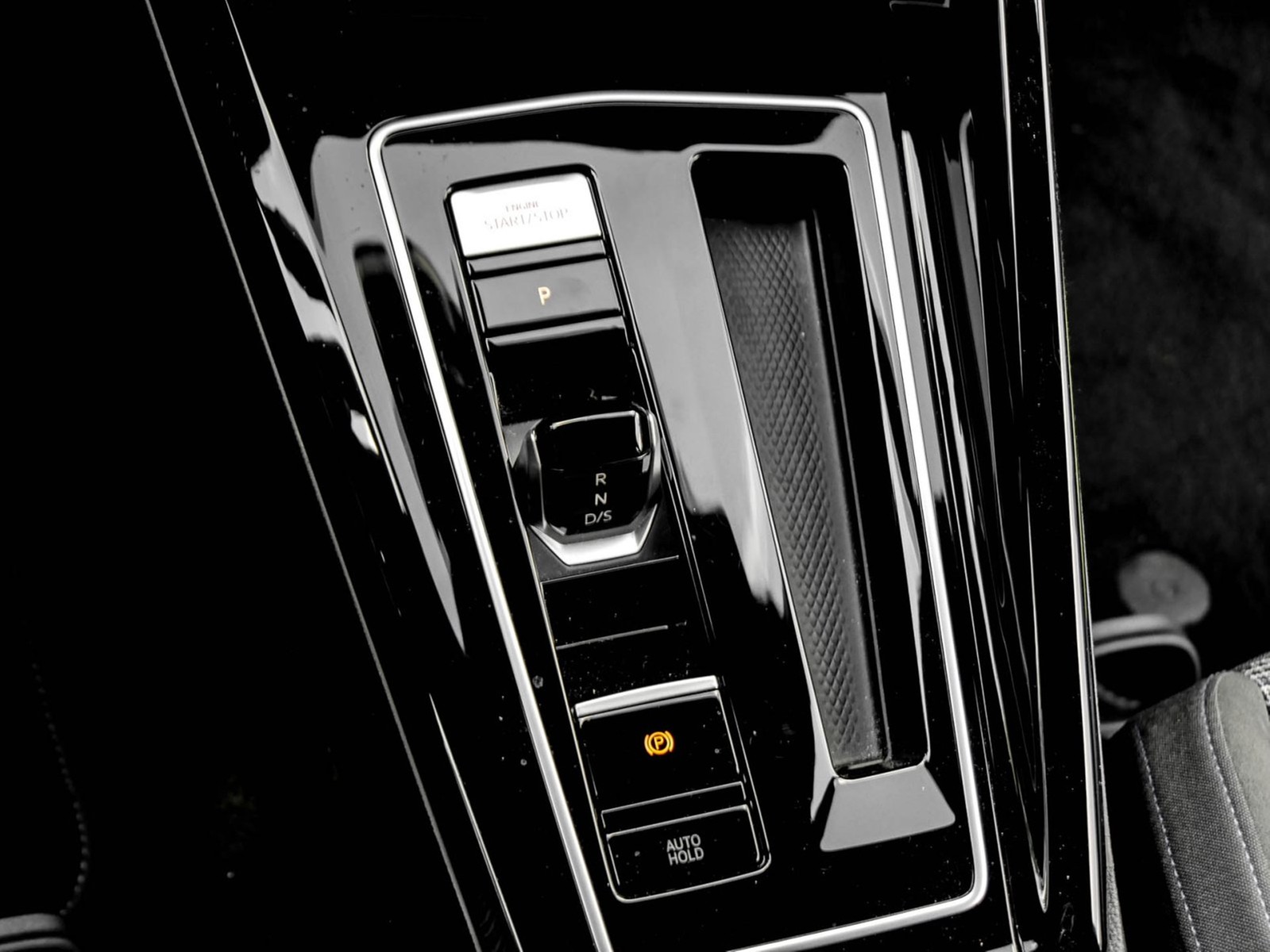 Volkswagen Golf VIII 1.5 HYBRID GTE FACELIFT CAM ACC LM17