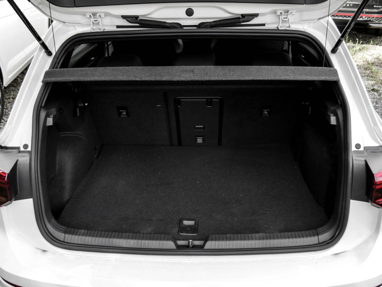 Volkswagen Golf VIII 1.5 HYBRID GTE FACELIFT CAM ACC LM17