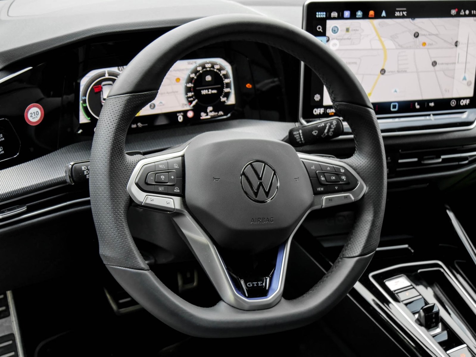 Volkswagen Golf VIII 1.5 HYBRID GTE FACELIFT CAM ACC LM17