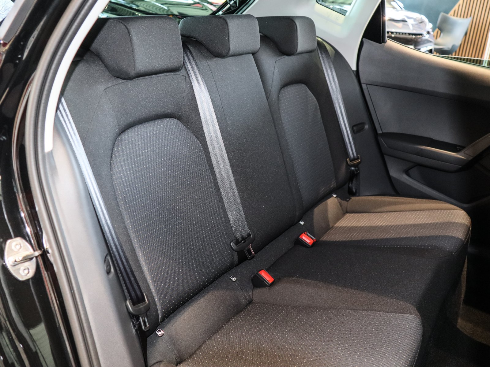 Seat Ibiza 1.0 ROAD EDITION DSG PDC SHZ RFK ALUFELGEN