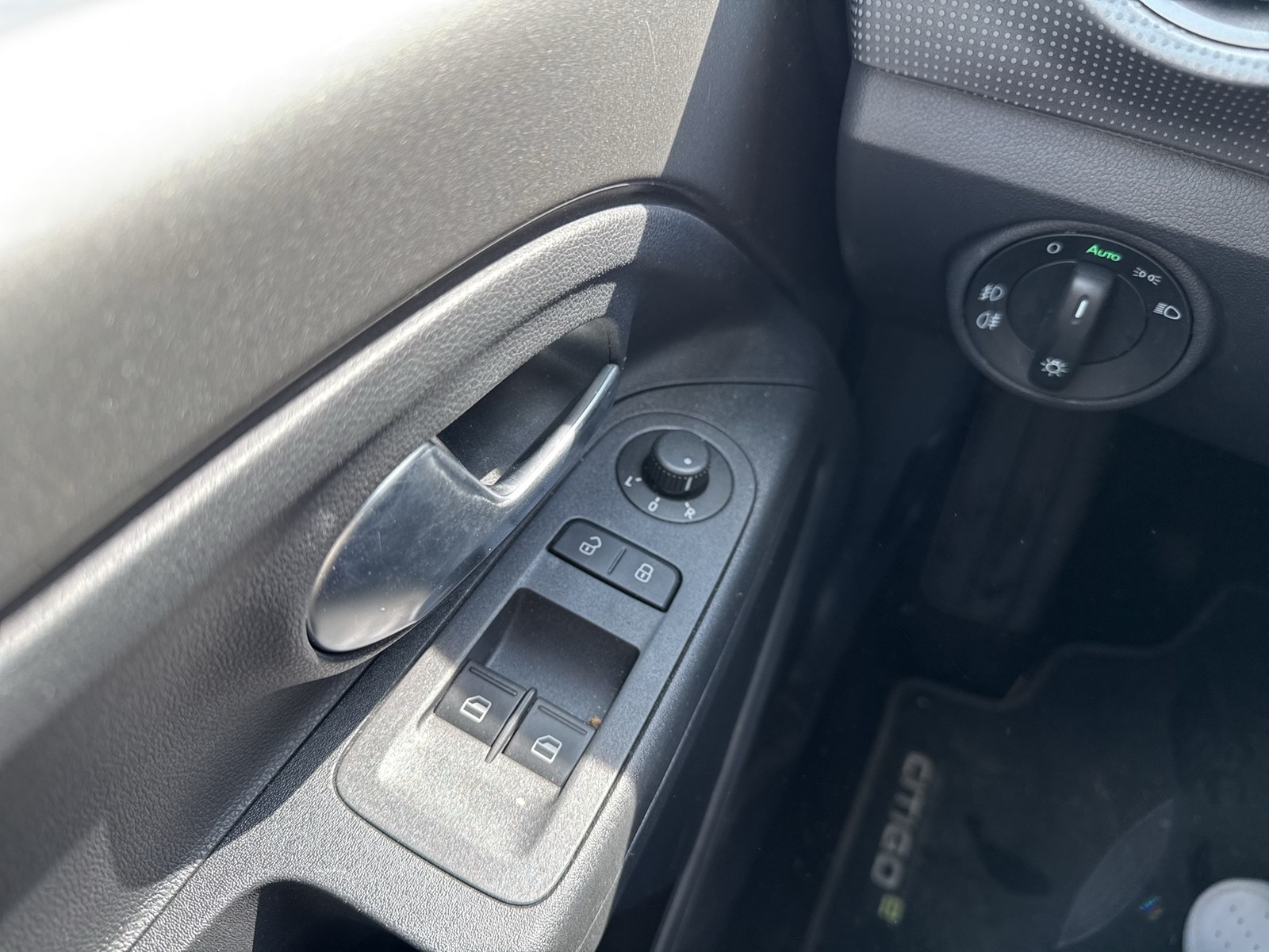 Skoda Citigo e iV BEST OF 4TÜREN ALU SITZHEIZ EINPARKH