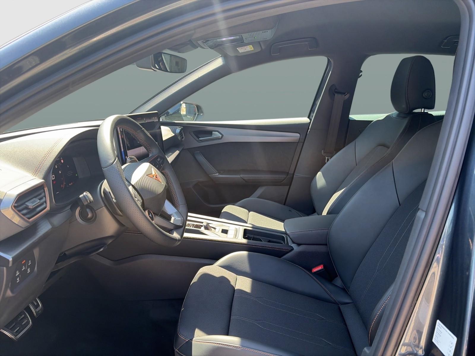 Cupra Leon 1.5 eTSI CAM ACC LM18 NAVI CARPLAY SITZHEIZ