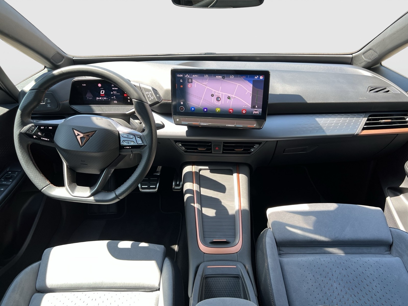 Cupra Born EDITION DYNAMIC CAM ACC LM19 NAVI SITZHEIZ.