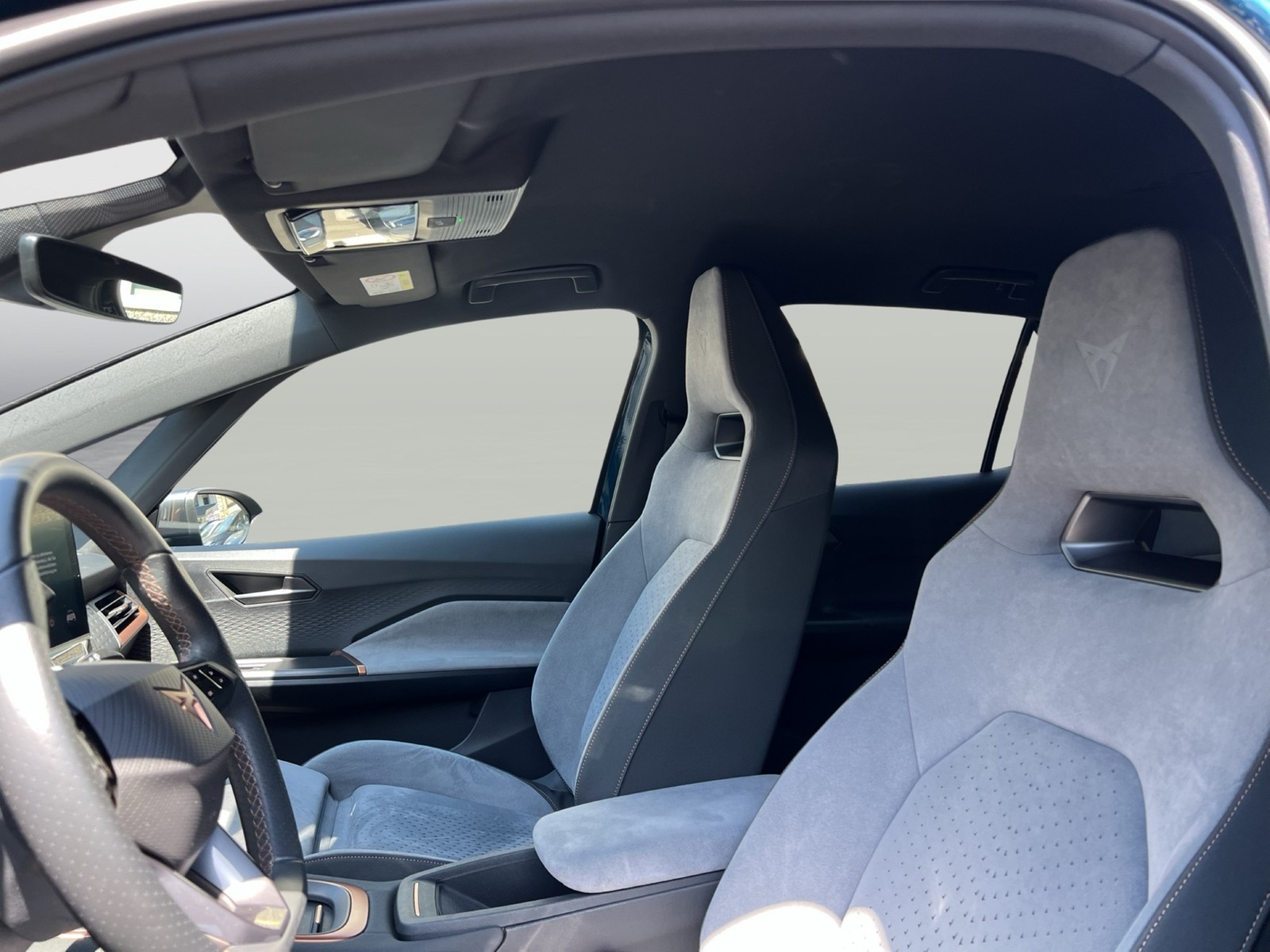 Cupra Born EDITION DYNAMIC CAM ACC LM19 NAVI SITZHEIZ.