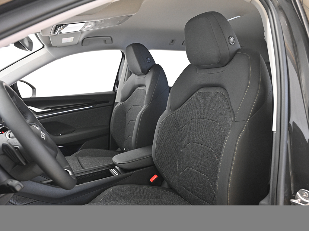 Skoda Kodiaq 2.0 SELECTION DSG AHK eKLAPPE MATRIXLED