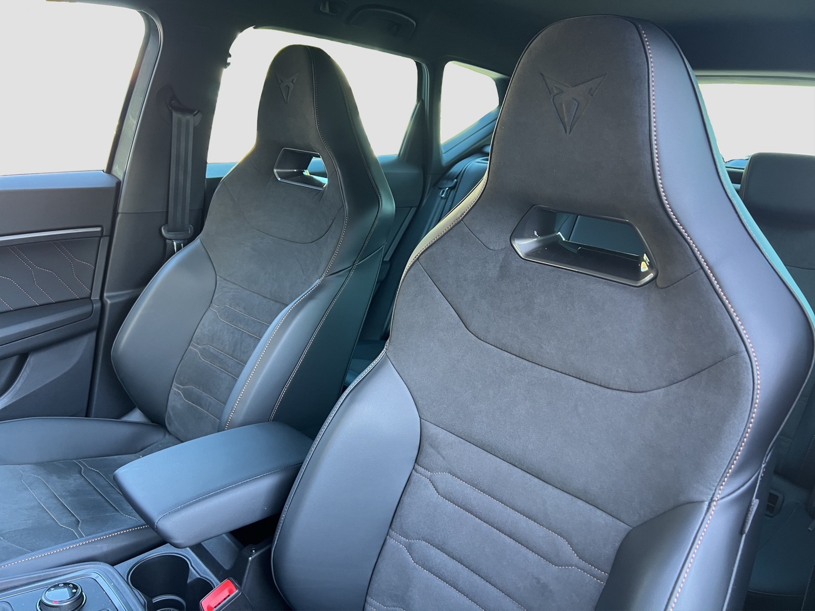 Cupra Ateca 2.0 VZ DSG 4DRIVE AHK NAV ACC 19LM CARPLAY