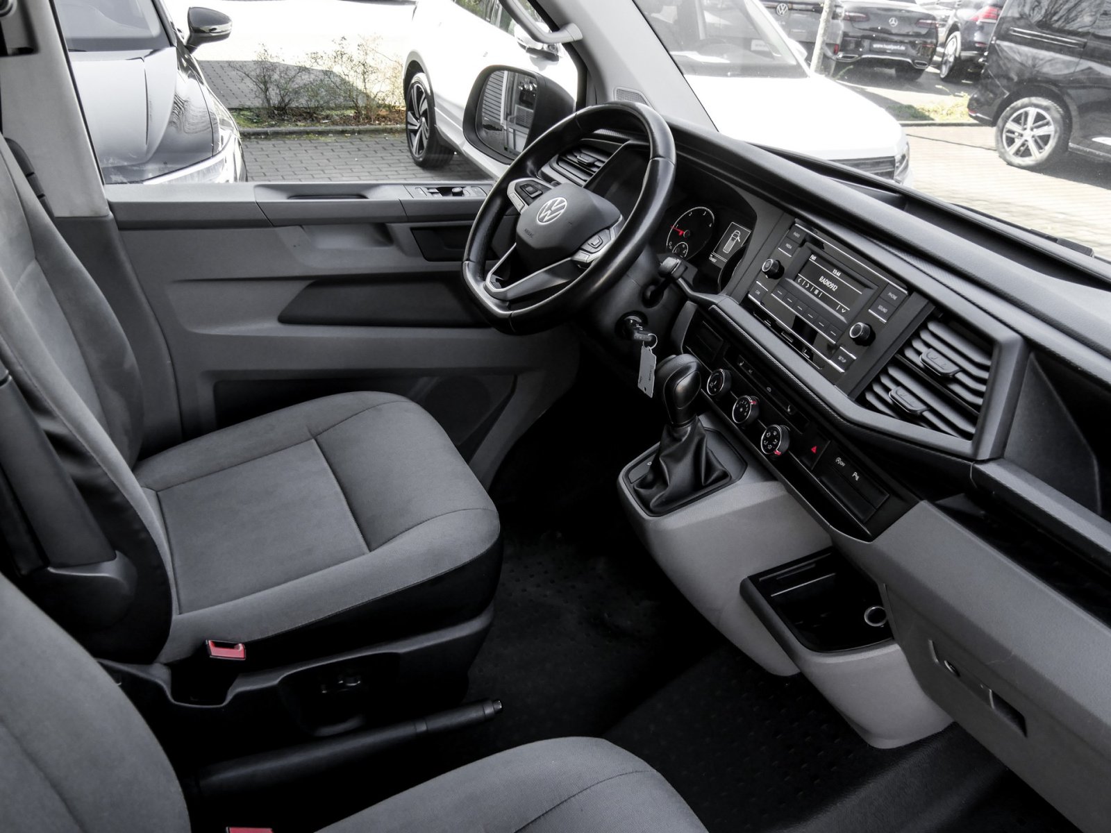 Volkswagen T6.1 Transporter 2.0 Kasten STANDHZ. ACC SITZHZ.