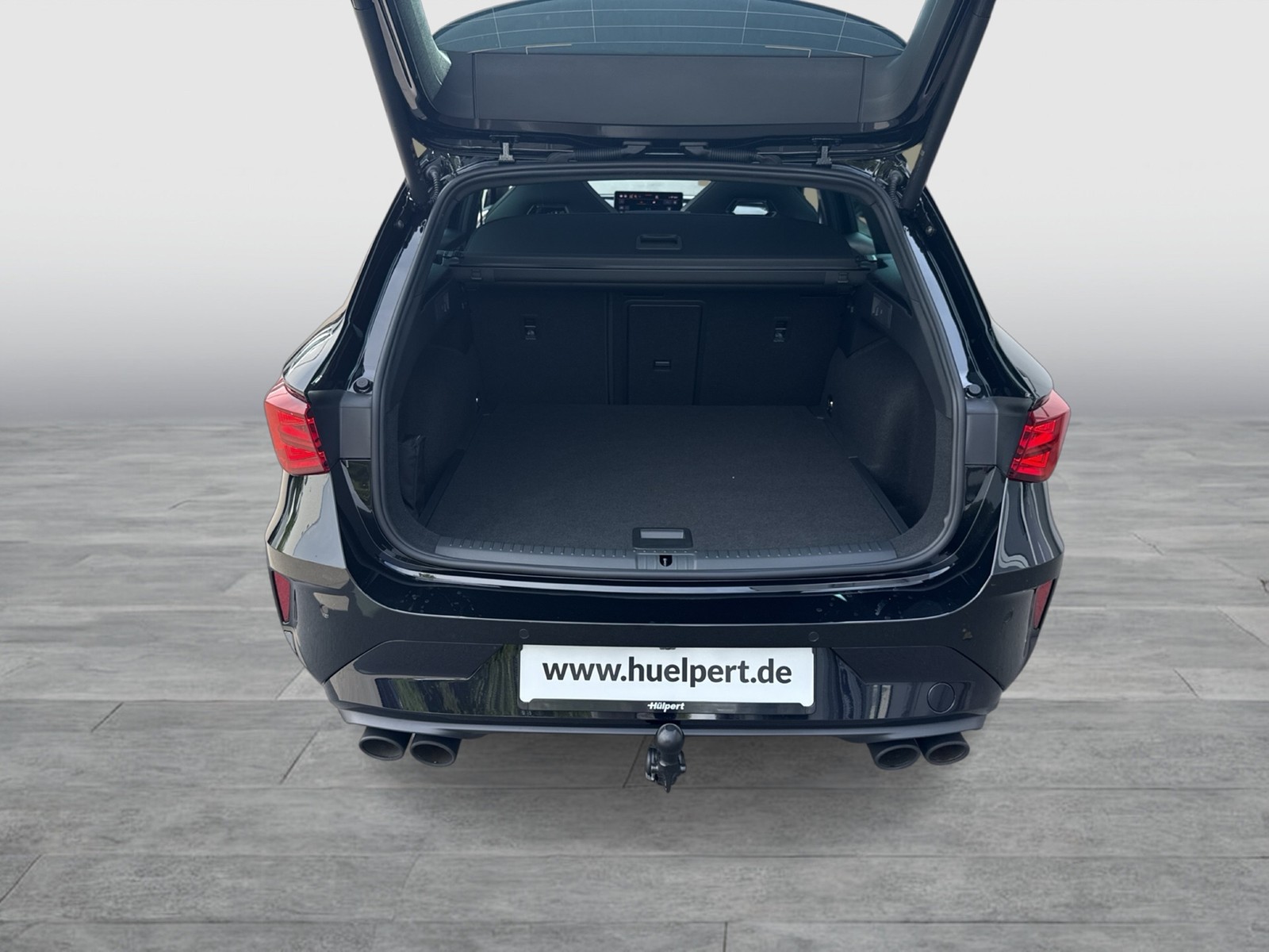 Cupra Leon ST 2.0 VZ 4X4 PANO SENNHEISER AHK CAM LM19
