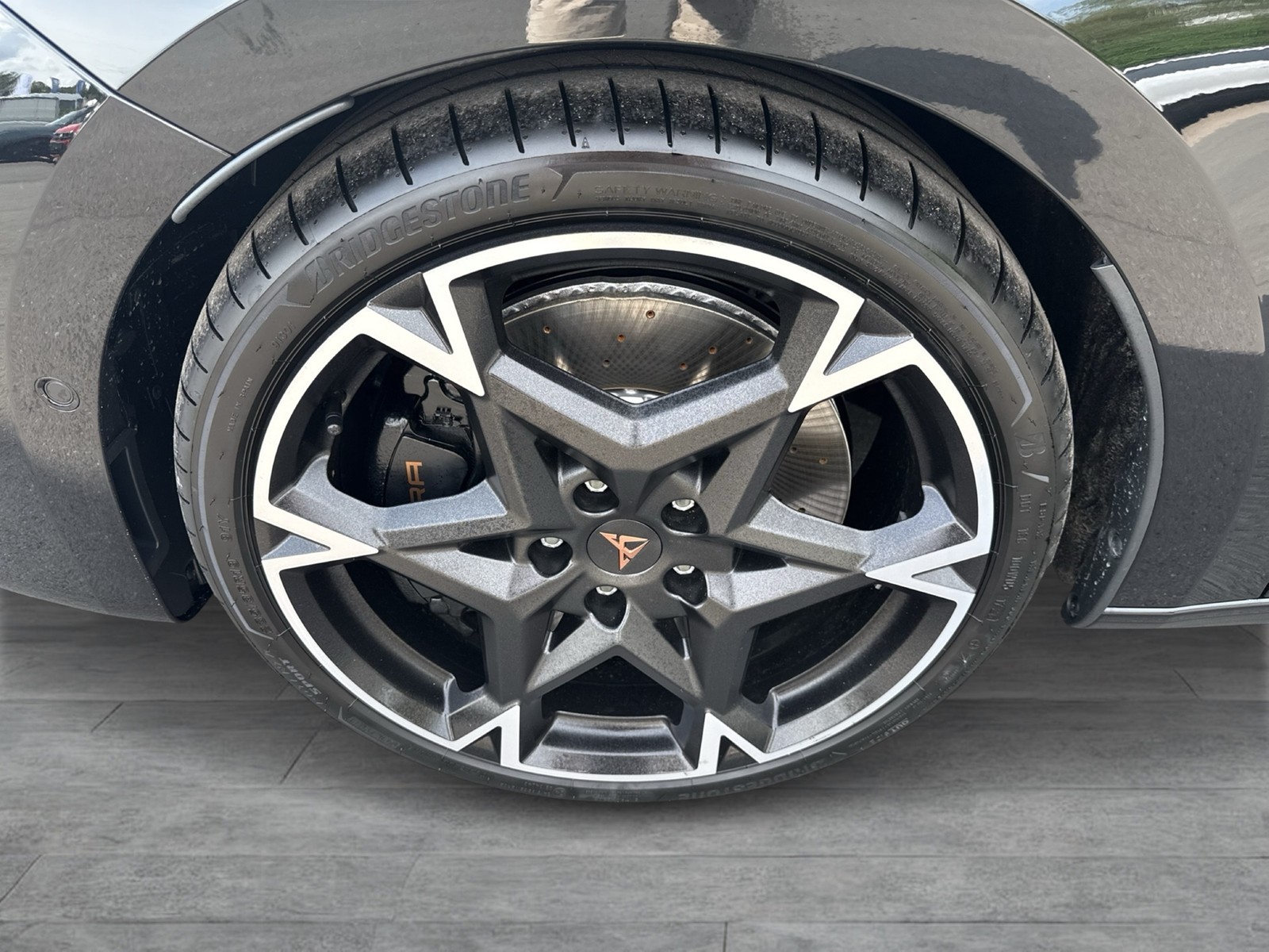 Cupra Leon ST 2.0 VZ 4X4 PANO SENNHEISER AHK CAM LM19