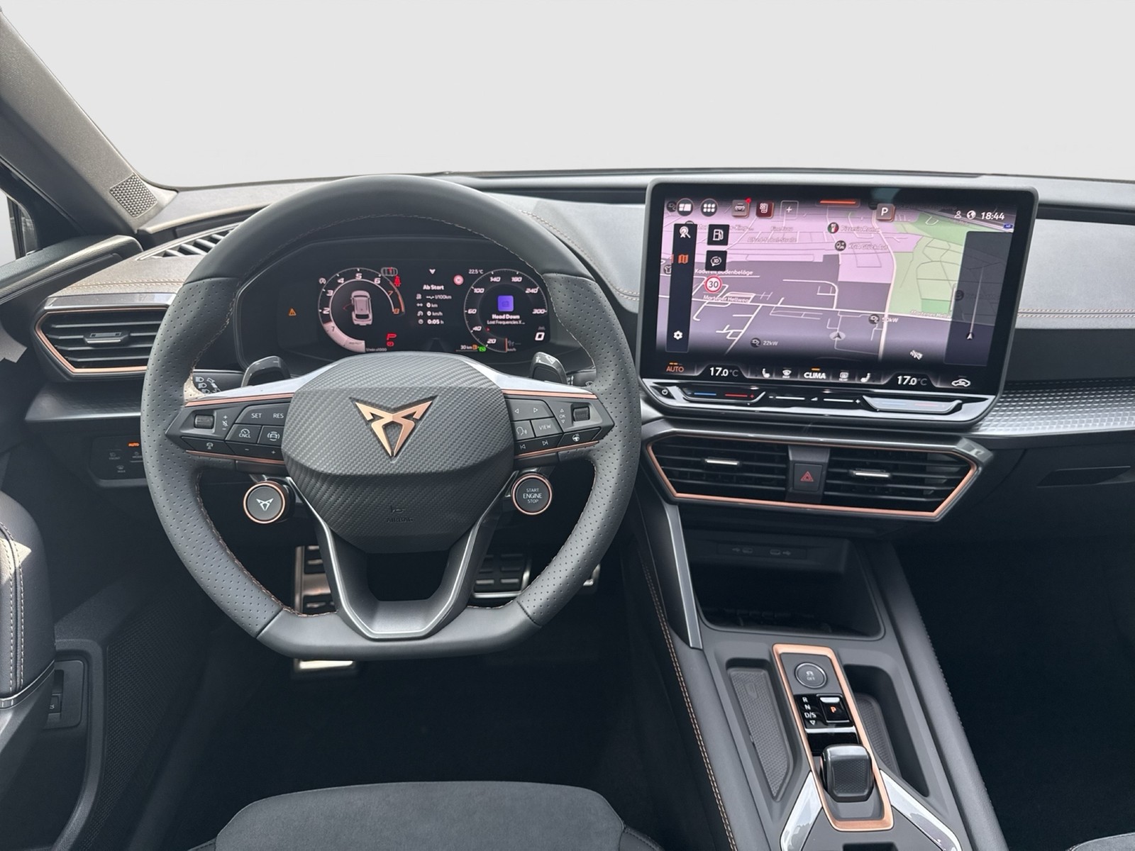 Cupra Leon ST 2.0 VZ 4X4 PANO SENNHEISER AHK CAM LM19