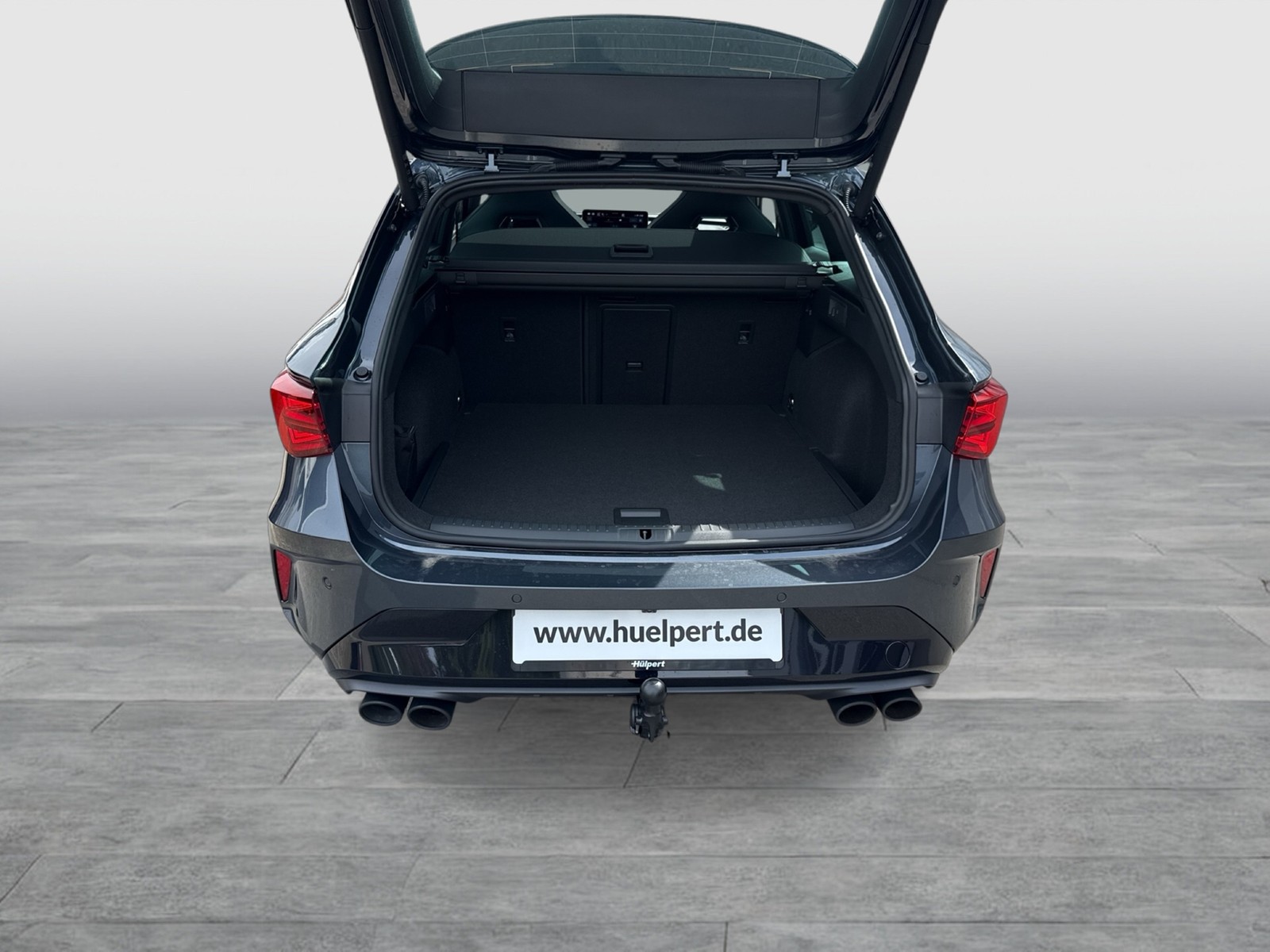 Cupra Leon ST 2.0 VZ 4X4 PANO SENNHEISER AHK CAM LM19