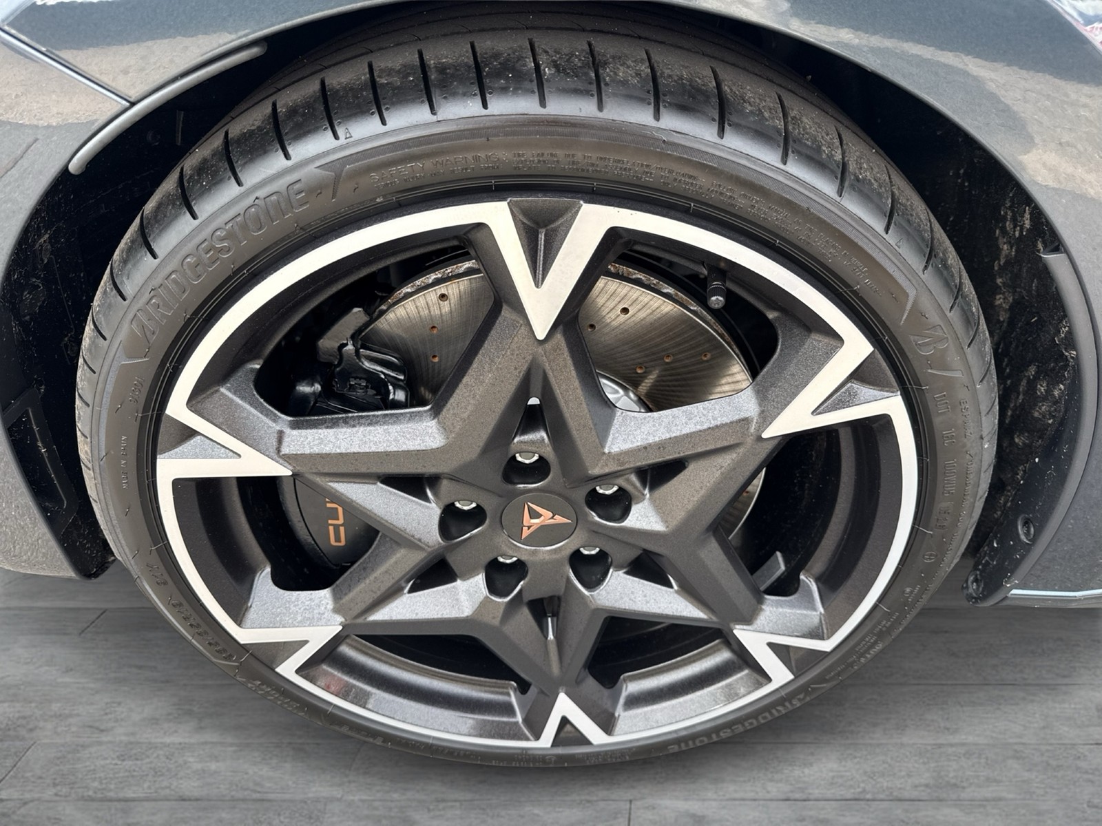 Cupra Leon ST 2.0 VZ 4X4 PANO SENNHEISER AHK CAM LM19