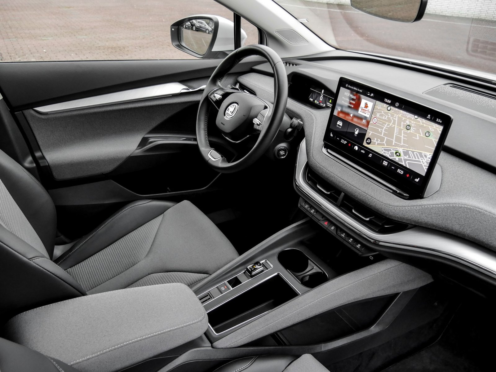 Skoda Enyaq 50 LOFT LM19 NAVI SITZHEIZUNG LED TEMPOMAT