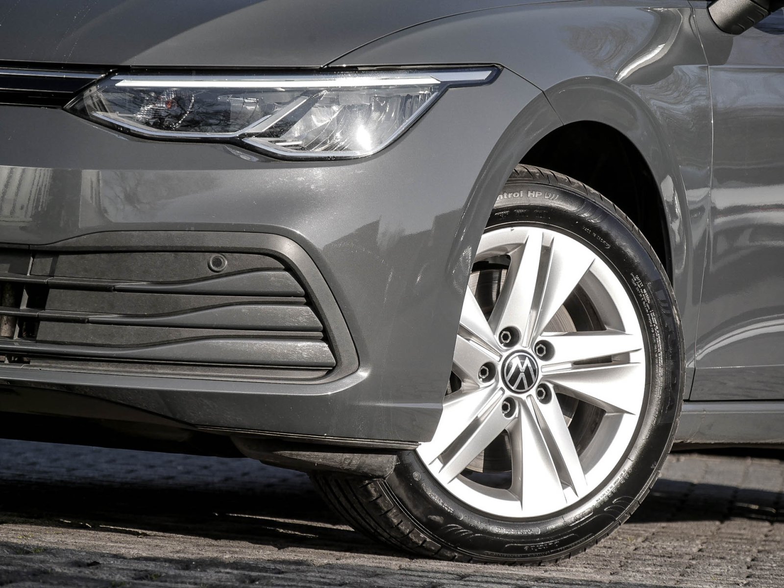 Volkswagen Golf Variant VIII 2.0 LIFE ACC ALU NAVI SITZHEIZ