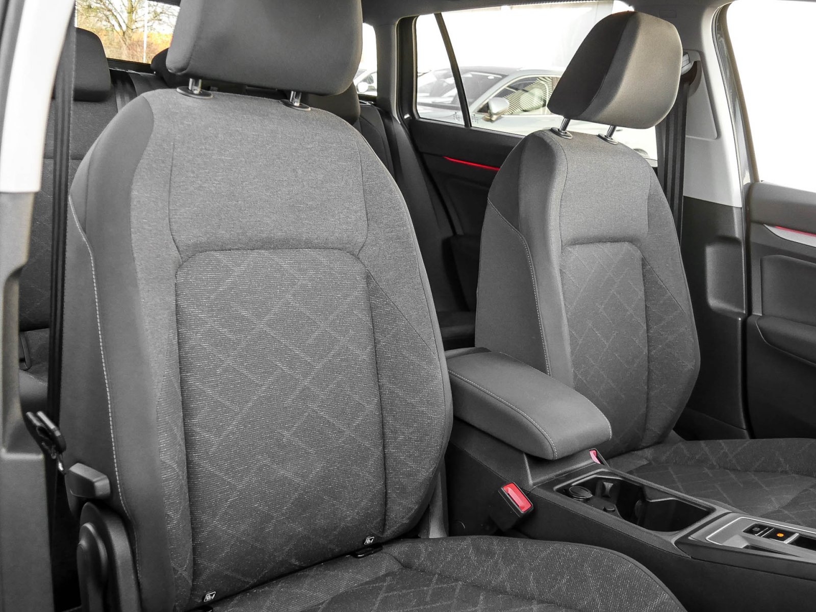 Volkswagen Golf Variant VIII 2.0 LIFE ACC ALU NAVI SITZHEIZ