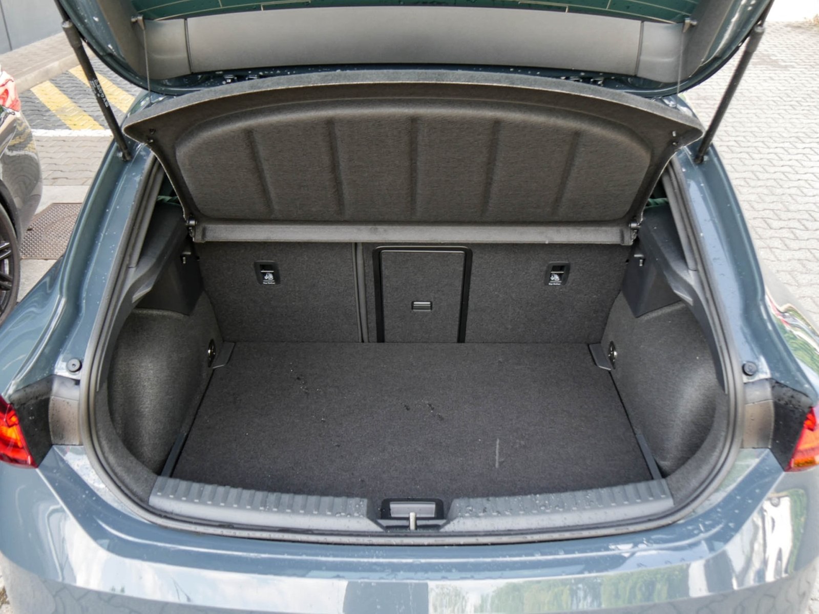 Seat Leon 1.5 FR DSG BEATS CAM ACC LM18 NAVI SHZ
