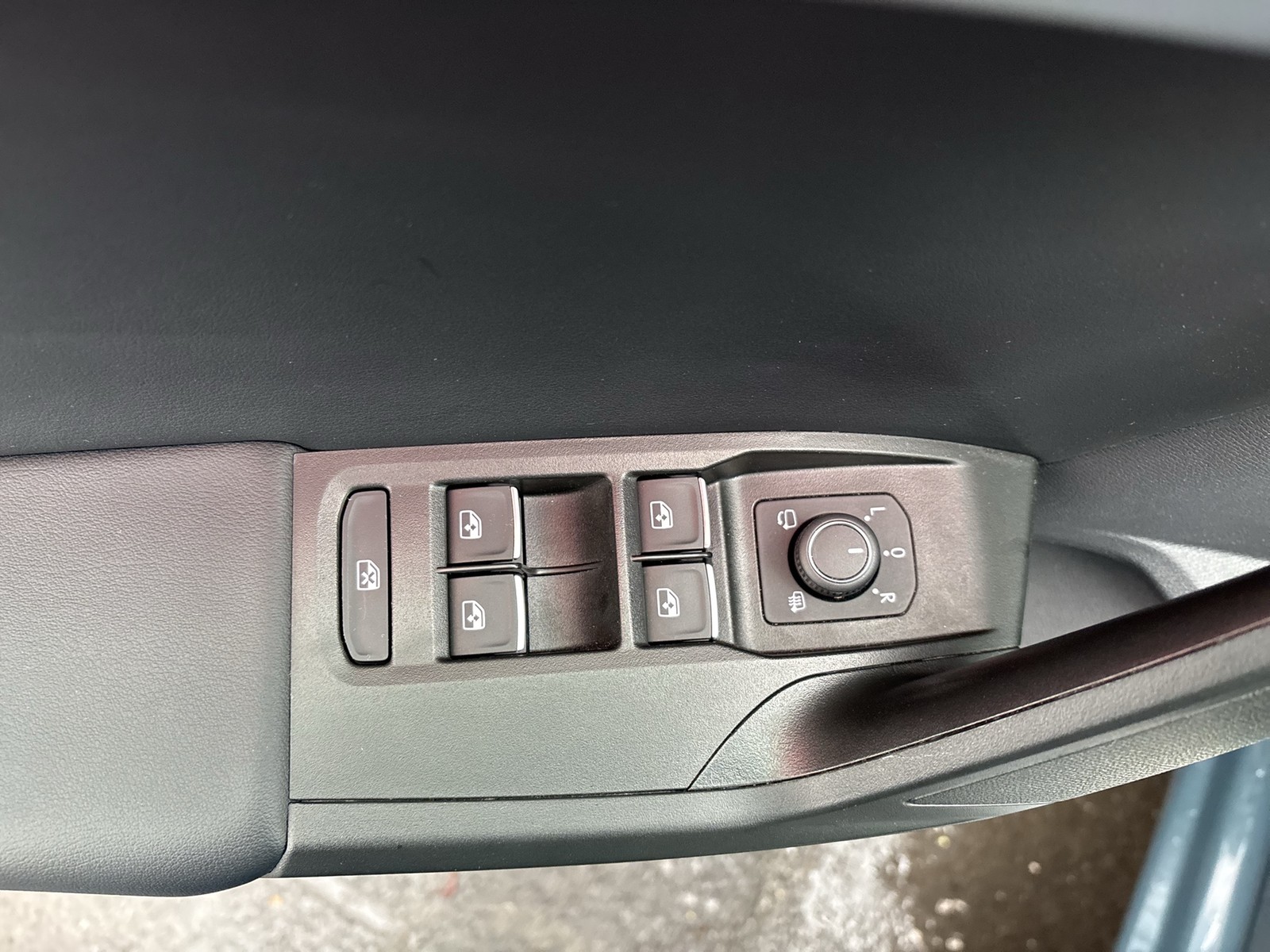 Seat Leon 1.5 FR DSG BEATS CAM ACC LM18 NAVI SHZ