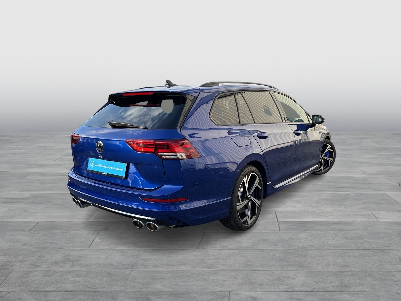 Volkswagen Golf Variant VIII 2.0 R BLACK STYLE 4X4 CAM LM18