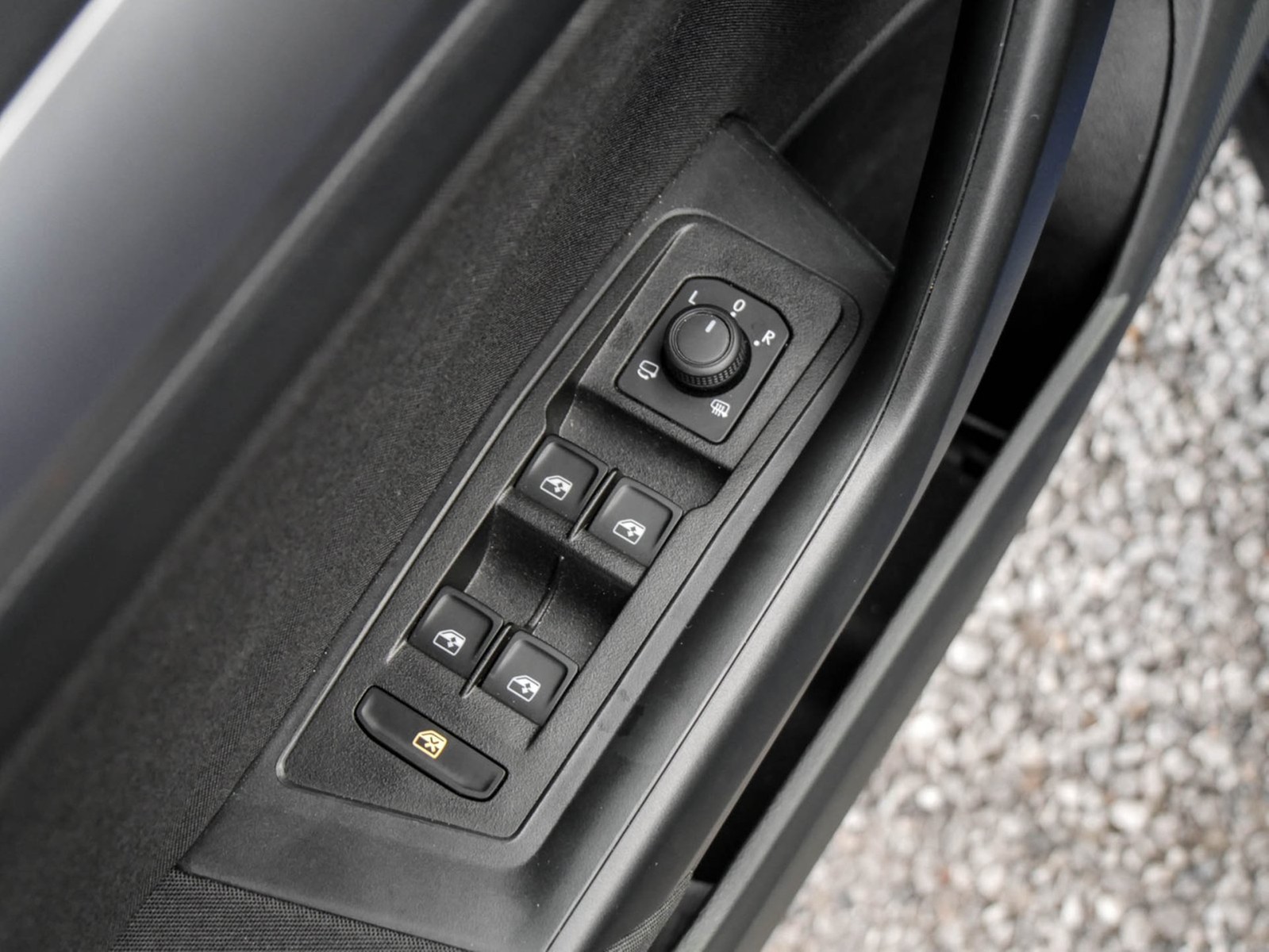 Volkswagen T-Roc 1.5 LIFE NAVI ALU CARPLAY SITZHEIZUNG LED