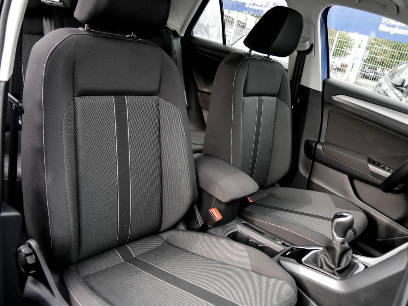 Volkswagen T-Roc 1.5 LIFE NAVI ALU CARPLAY SITZHEIZUNG LED