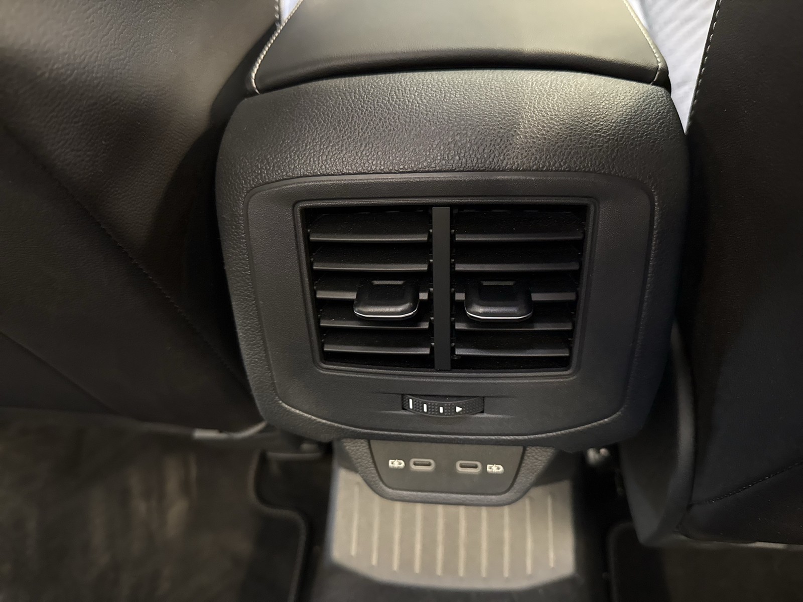 Volkswagen T-Roc Cabriolet 1.5 R-LINE AHK ACC LM17 LED+ NAVI