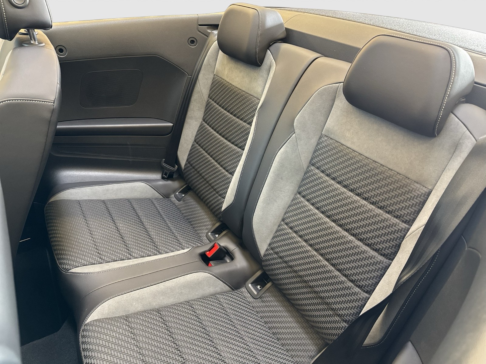 Volkswagen T-Roc Cabriolet 1.5 R-LINE AHK ACC LM17 LED+ NAVI