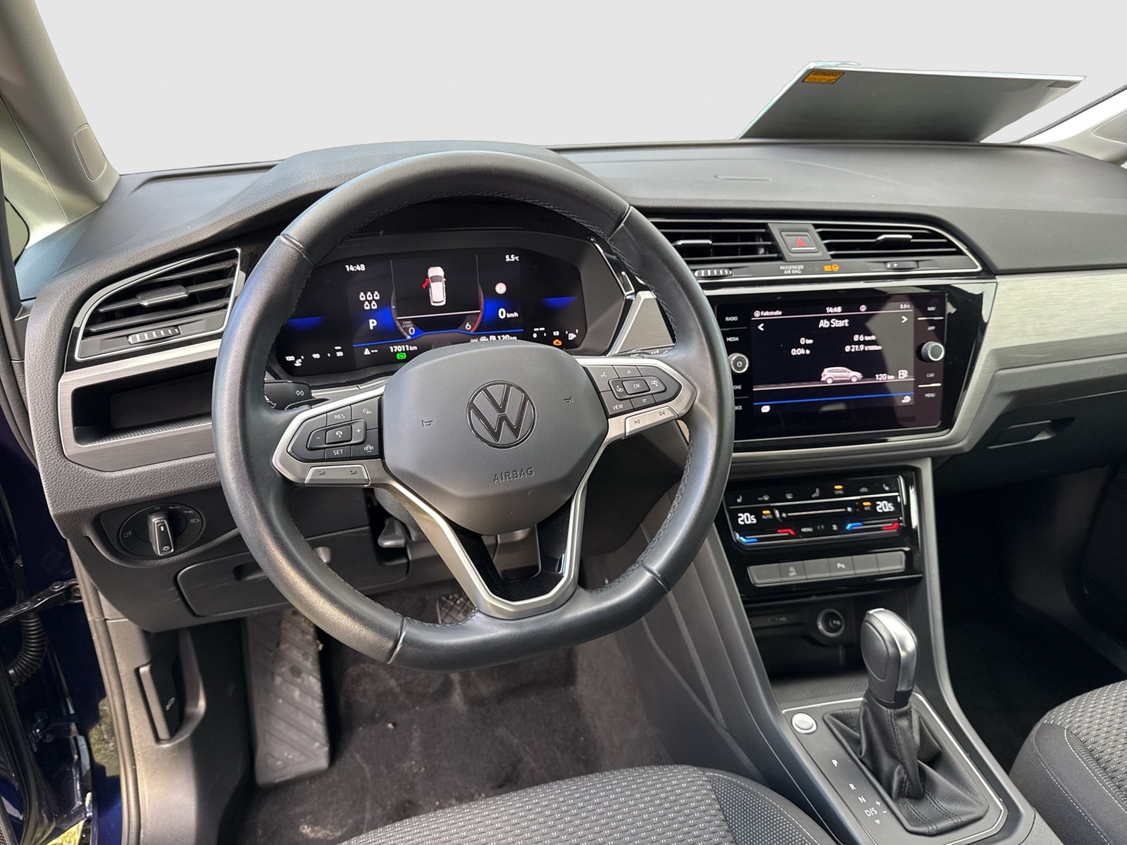 Volkswagen Touran 2.0 COMFORTLINE 7SITZE STANDHZ. ACC NAVI