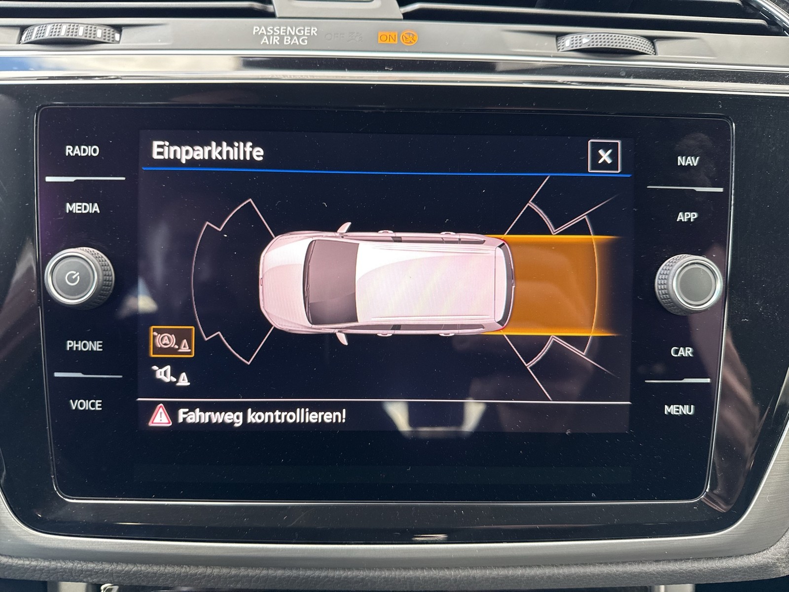 Volkswagen Touran 2.0 COMFORTLINE 7SITZE STANDHZ. ACC NAVI