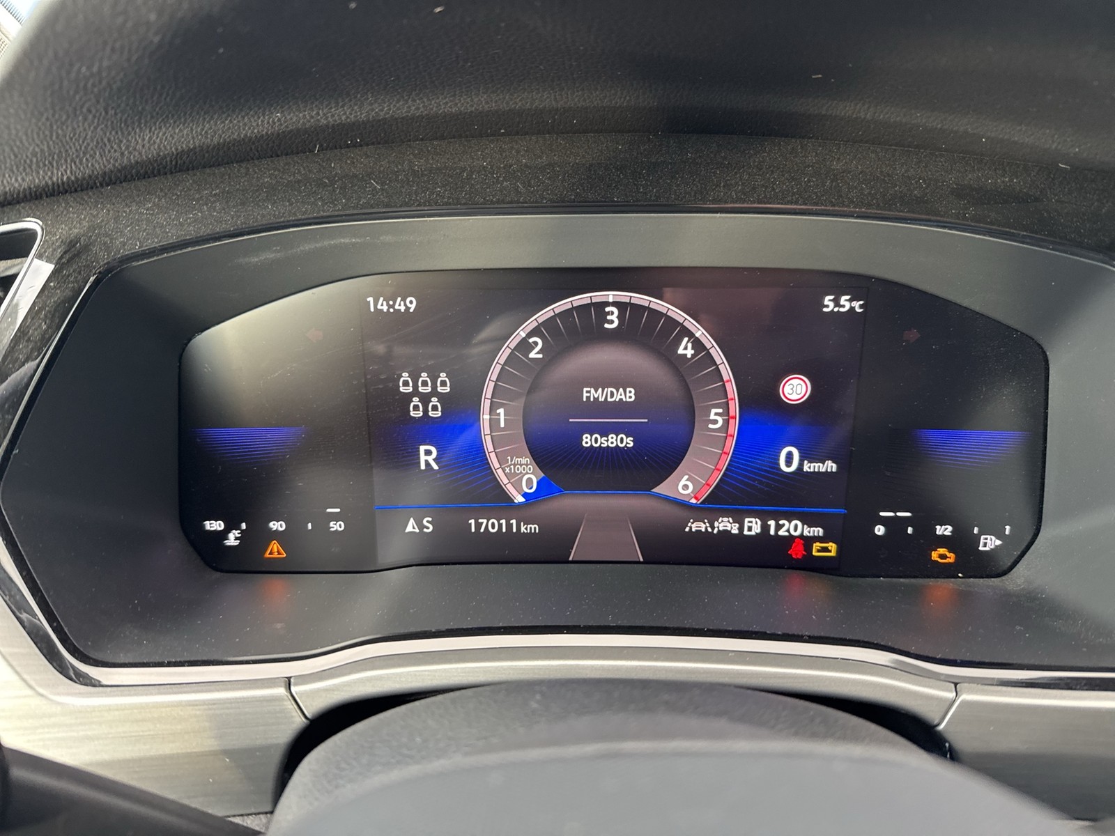 Volkswagen Touran 2.0 COMFORTLINE 7SITZE STANDHZ. ACC NAVI