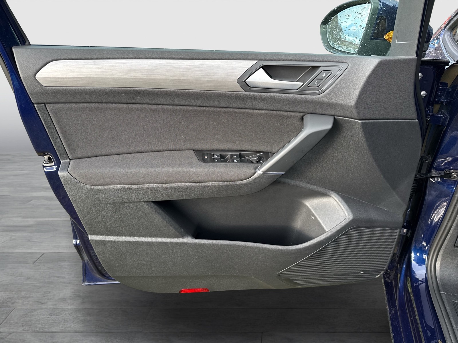 Volkswagen Touran 2.0 COMFORTLINE 7SITZE STANDHZ. ACC NAVI