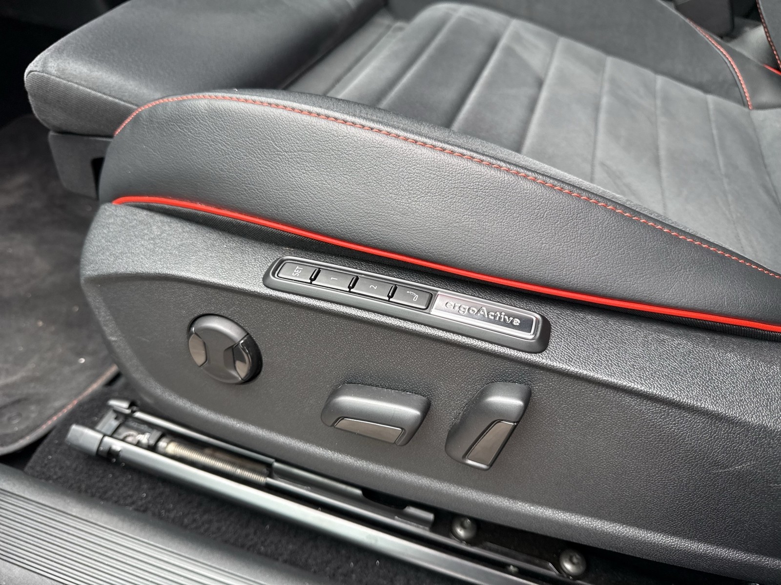 Volkswagen ID.3 GTX FIRE+ICE WÄRMEPUMPE HARMAN KARDON LM20