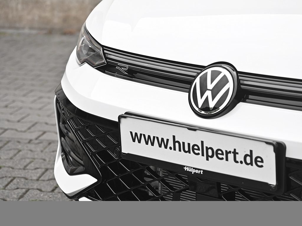 Volkswagen Golf 1.5 R-LINE DSG BLACKSTYLE PANO MATRIXLED